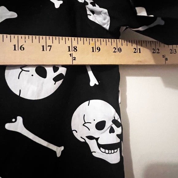 Monument Mens Halloween Black Skull and Bones Button-Up Shirt  Medium NWT - Picture 8 of 11